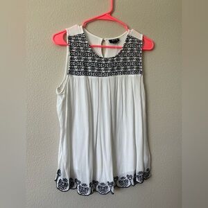 ANA Sleeveless Flowing Blouse Med